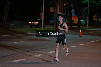 Runner Photo 1827807