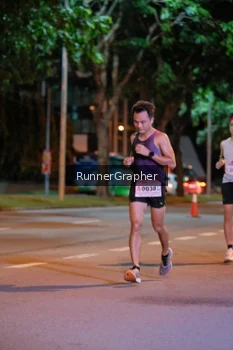 Runner Photo 1827990