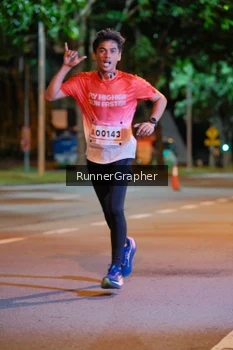 Runner Photo 1828024