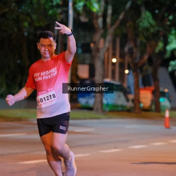 Runner Photo 1828180