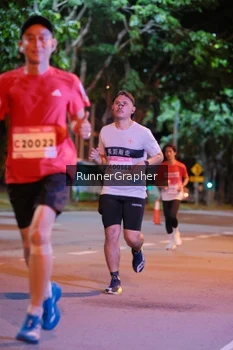 Runner Photo 1828186