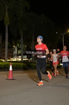 Runner Photo 1828198