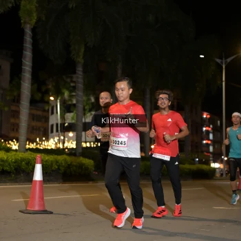Runner Photo 1828203