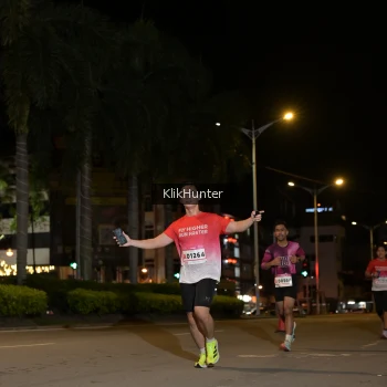 Runner Photo 1828240
