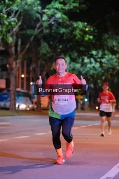 Runner Photo 1828295