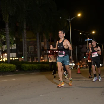 Runner Photo 1828370