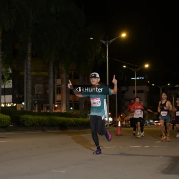 Runner Photo 1828375