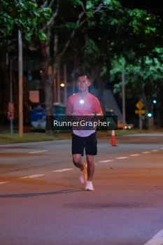 Runner Photo 1828496