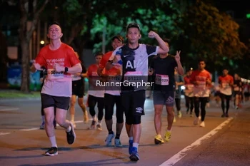 Runner Photo 1828642