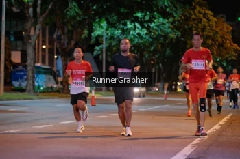 Runner Photo 1830365