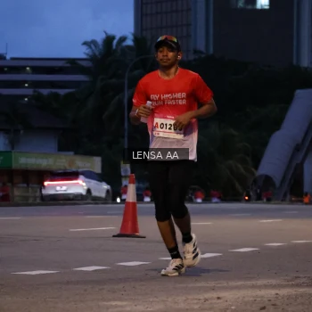 Runner Photo 1830689