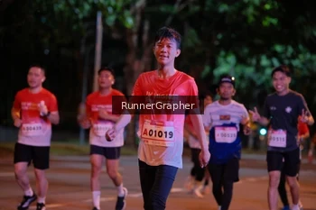 Runner Photo 1830875
