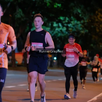 Runner Photo 1830924