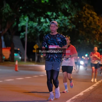 Runner Photo 1831200