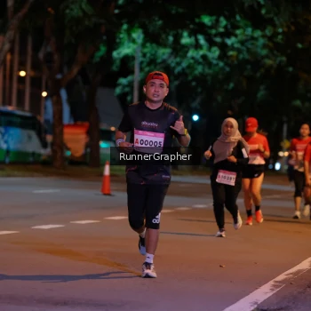 Runner Photo 1831488