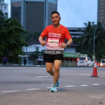 Runner Photo 1831739