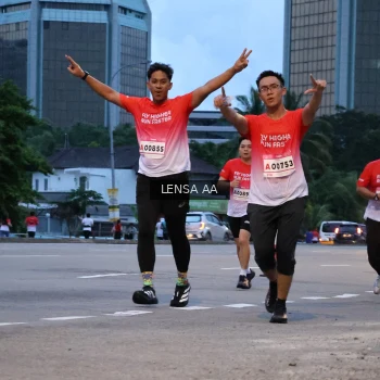 Runner Photo 1831746
