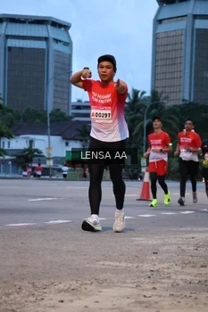 Runner Photo 1831833