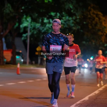Runner Photo 1831846