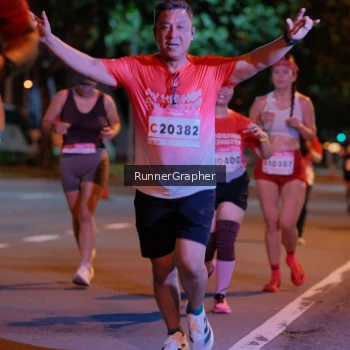 Runner Photo 1831930