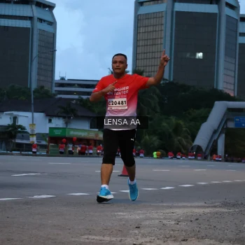 Runner Photo 1832263