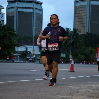 Runner Photo 1832387