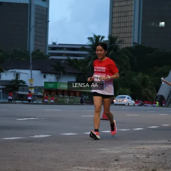 Runner Photo 1832396