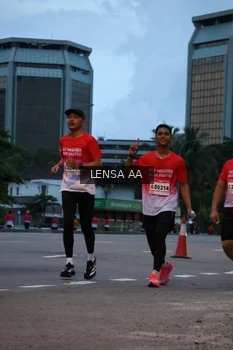 Runner Photo 1832485