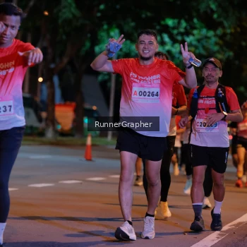 Runner Photo 1832721