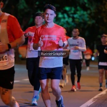 Runner Photo 1832897