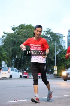 Runner Photo 1833038