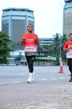 Runner Photo 1833175