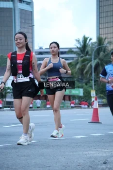 Runner Photo 1833263