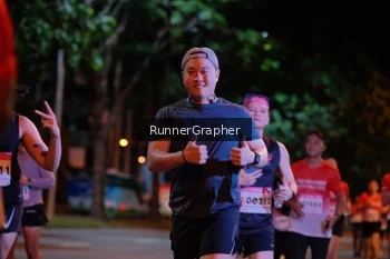 Runner Photo 1833346