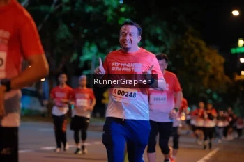 Runner Photo 1834213