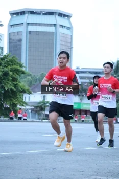 Runner Photo 1834692