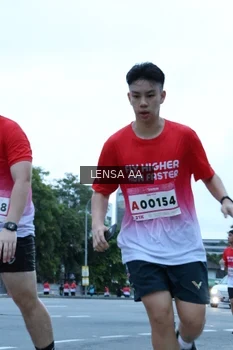 Runner Photo 1835637
