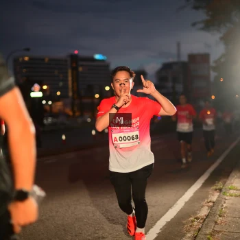 Runner Photo 1835695