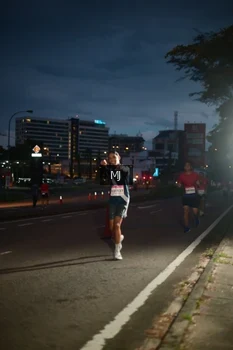 Runner Photo 1835753