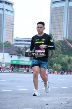 Runner Photo 1835773