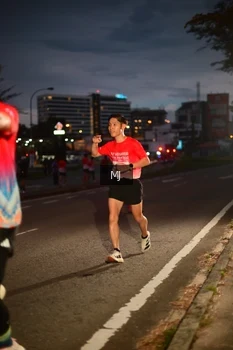 Runner Photo 1835851