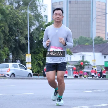 Runner Photo 1835915
