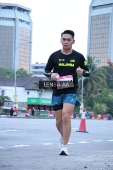 Runner Photo 1836049
