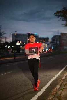 Runner Photo 1836132
