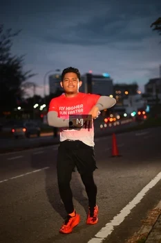 Runner Photo 1836137