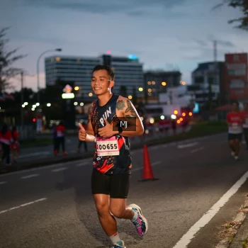 Runner Photo 1836334