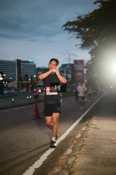Runner Photo 1836371