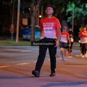 Runner Photo 1836535