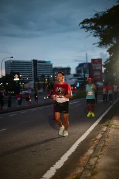 Runner Photo 1836607