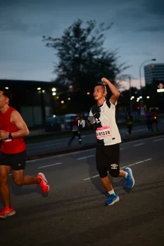 Runner Photo 1836642
